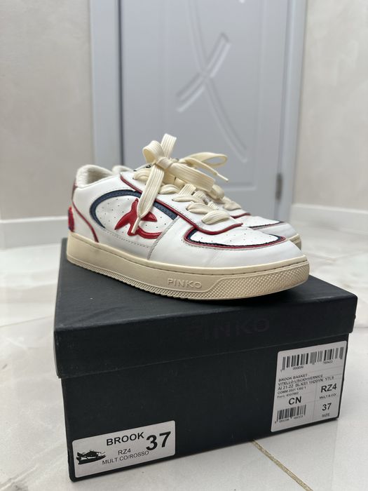 Сникърси Pinko/Steve Madden