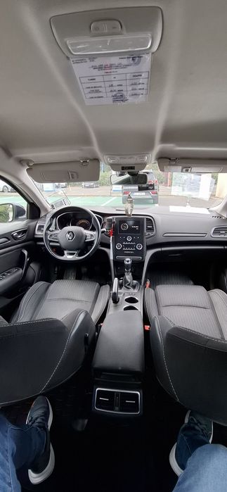 Vând firmă SRL cu autorizație taxi
Fără datorii cu actele la zi! 
Cu