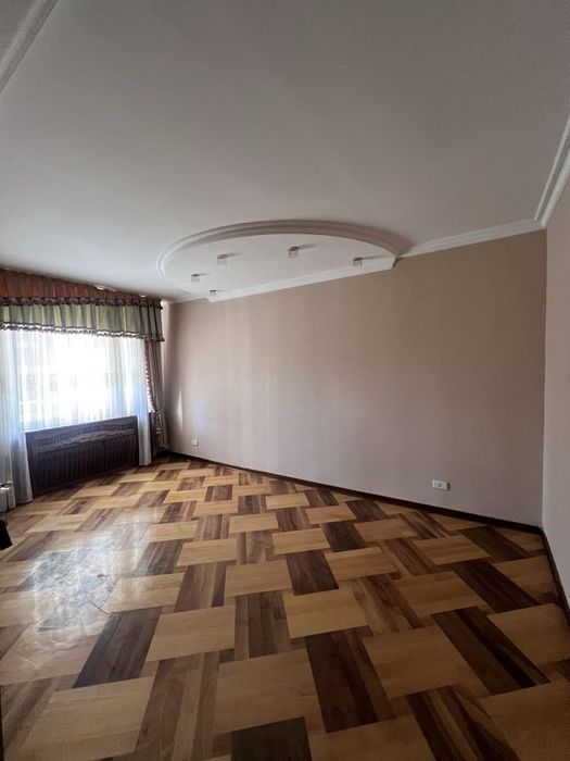 ( К55 ) Продается 3-ком квартира / Шота Руставели 74кв