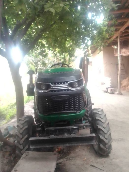 ZUBR sotiladi narxini kilishamiz arzonga