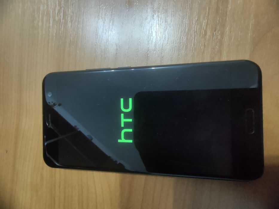 HTC U11 funcțional orice retea