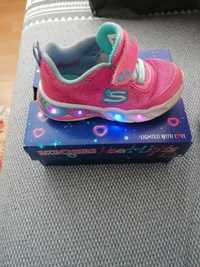 Sketchers cu luminite marimea 24 pentru copiii