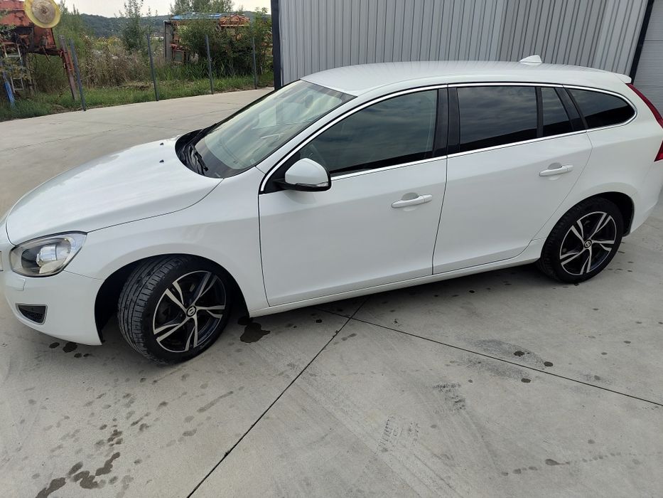Volvo V60 D3 2.0 Diesel 5 pistoane