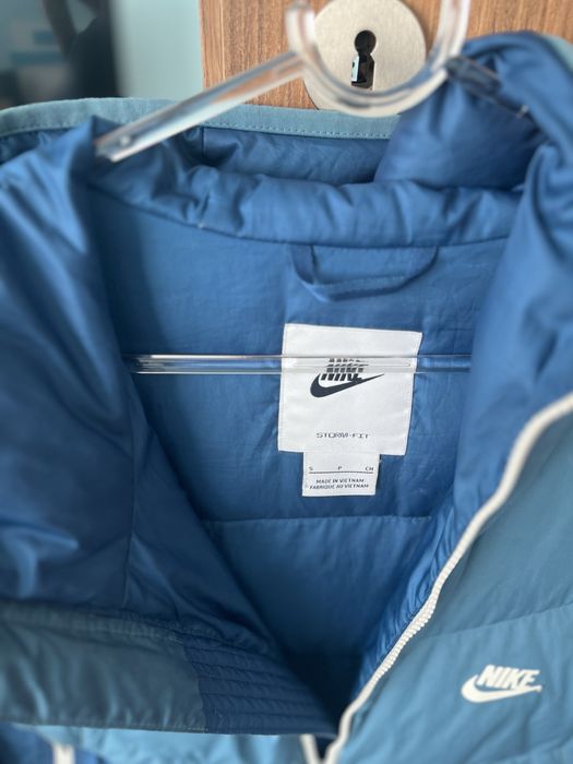 Nike storm fit яке