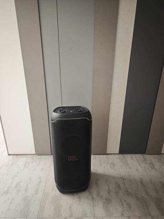 Boxă JBl Ultimate Stare foarte buna