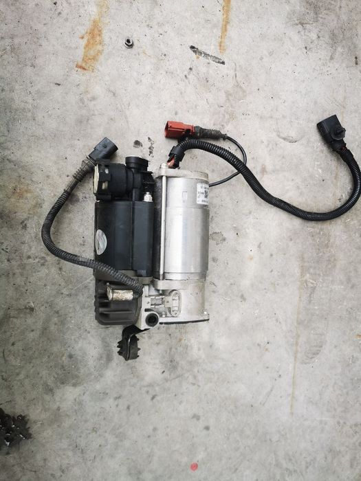 Pompa suspensie audi a8 d3 4e2 4e8 3z03021000
