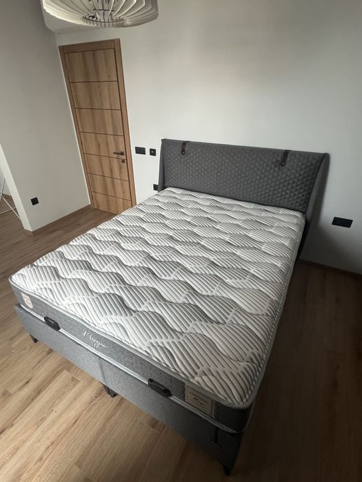 Продавам ново легло с матрак 160/200