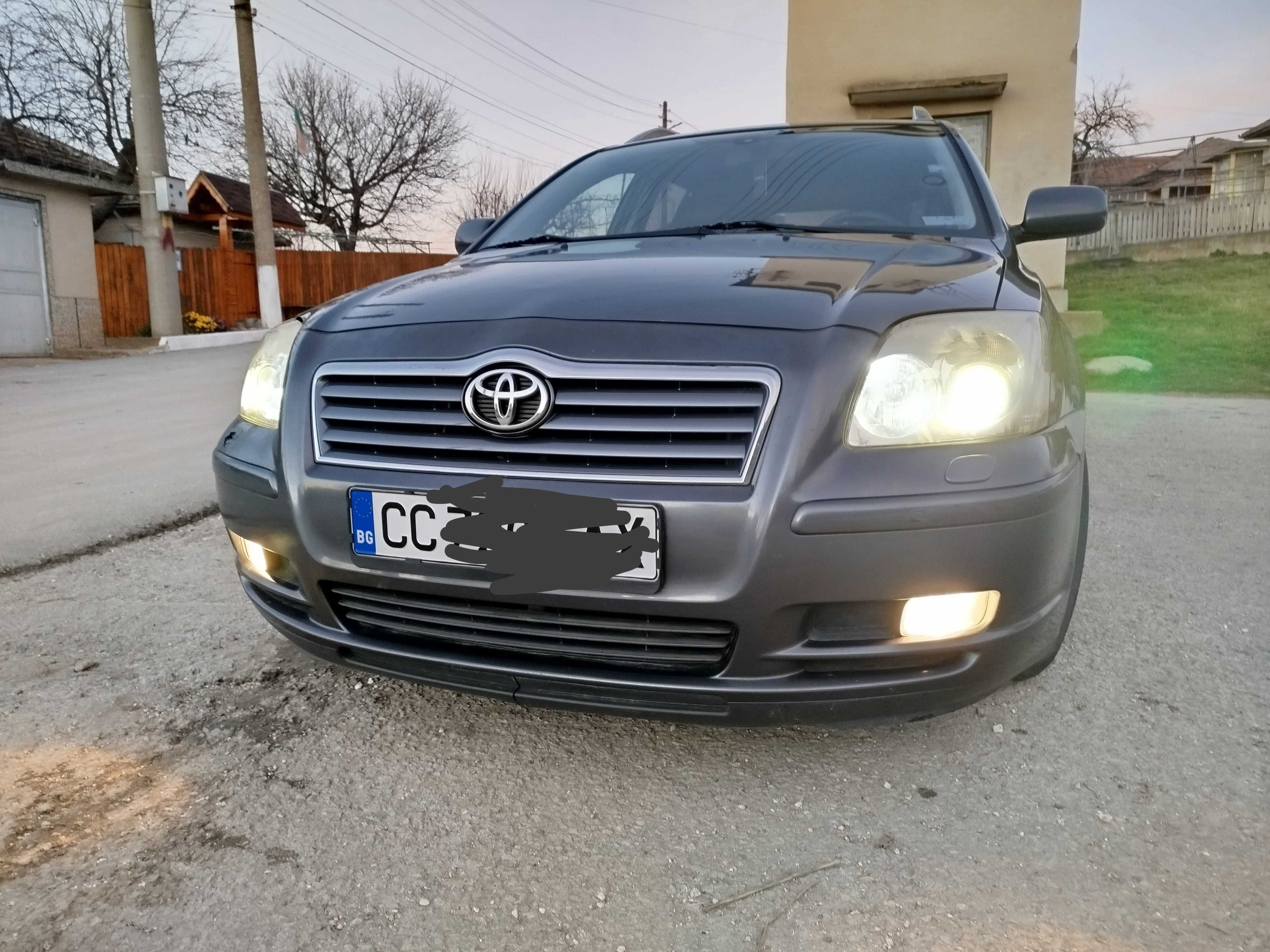 Продава сеТойота авенсис.