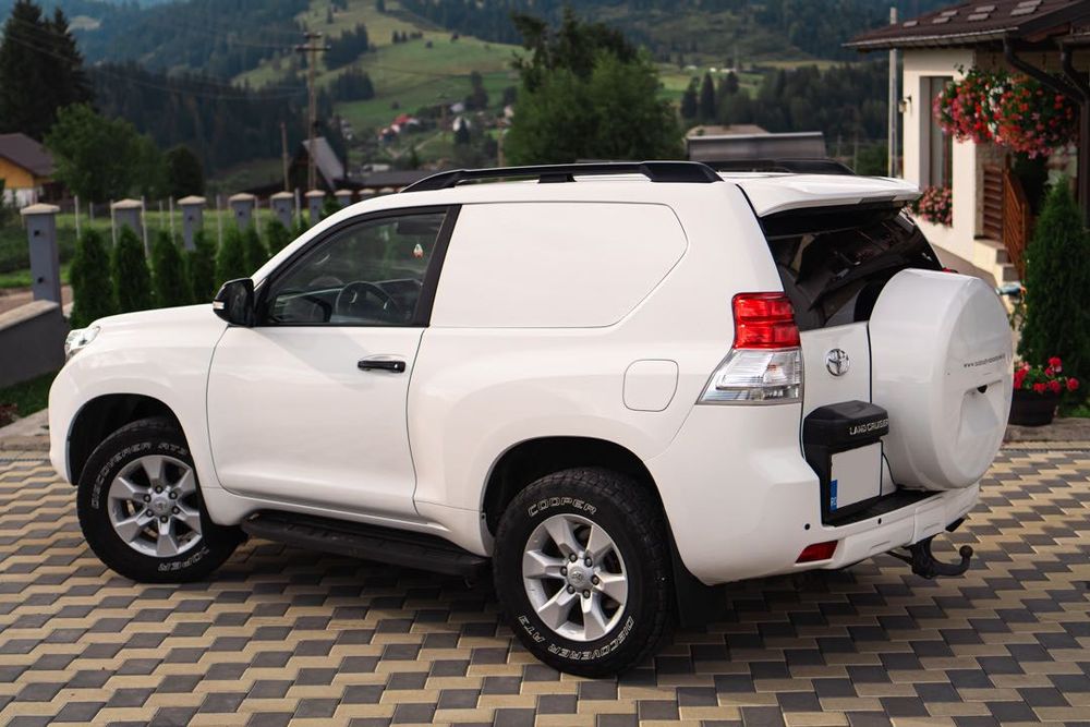 Toyota Land Cruiser 3.0D 4x4 2014 Autoutilitara POSIBILITATE RATE