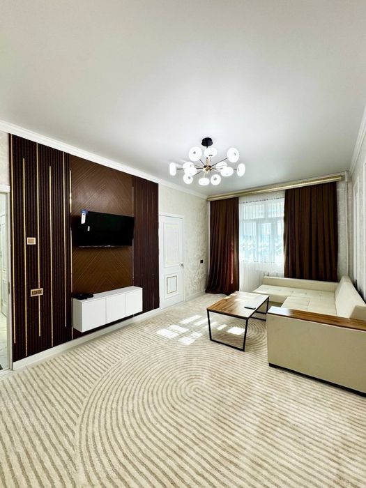 Чиланзар 11 кв Новый Евроремонт 2в3 комнатная.