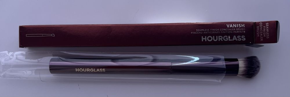 Нови четки за грим Hourglass