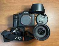Sony A7iii, Obiectiv Sony 24-105 f4, Blitz Godox V1 Pro