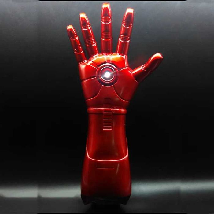 Marvel Ръкавици със светлини Iron Man Железния човек Марвел 2бр