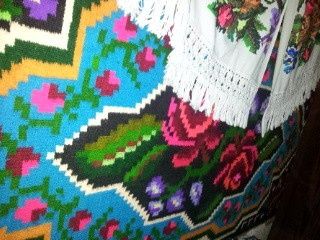 Procuțe de perete, țesute manual.