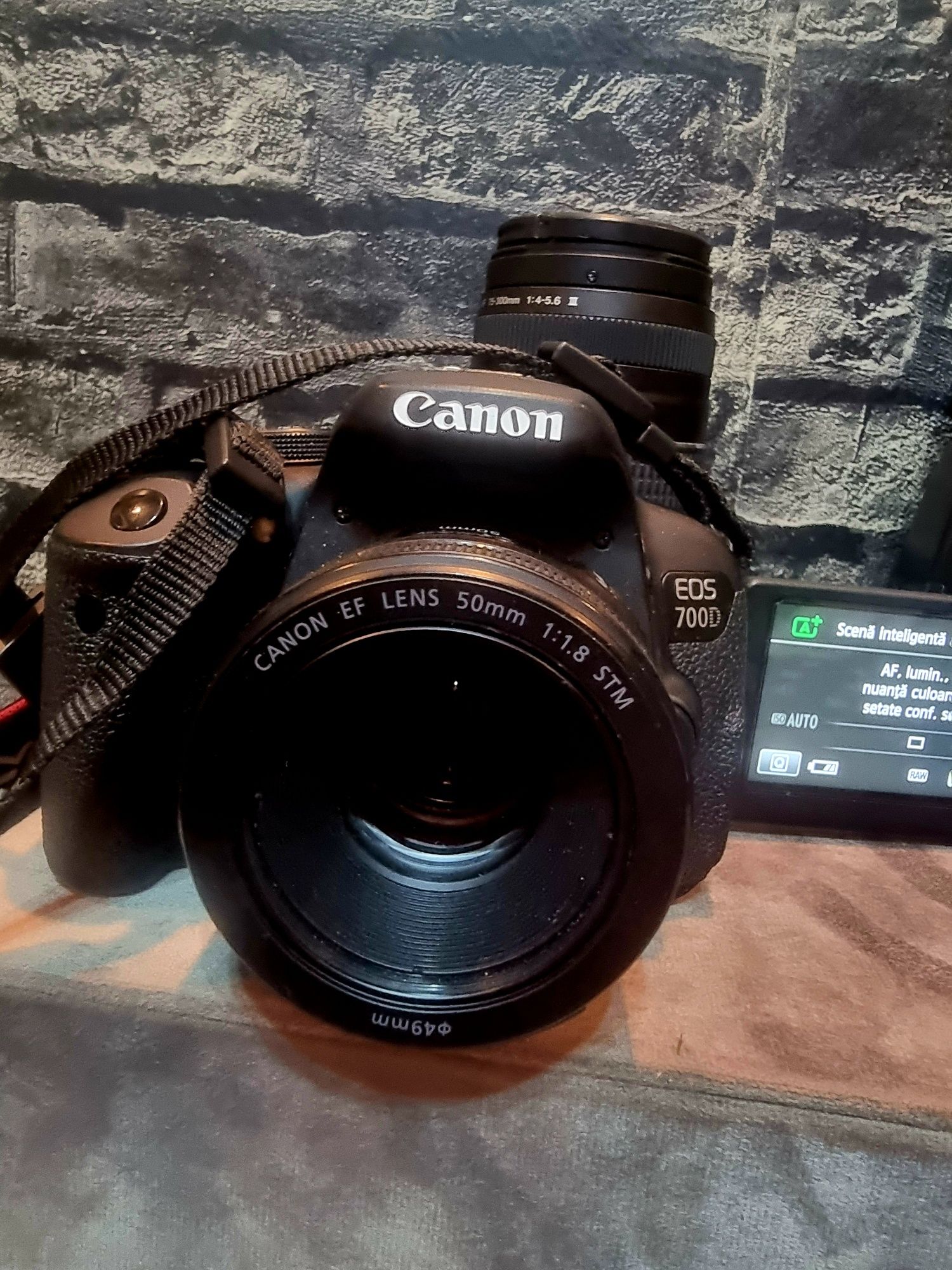 Aparat Canon EOS 700D Touchscreen