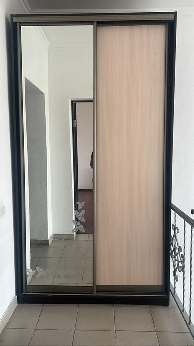 шкаф с зеркалом