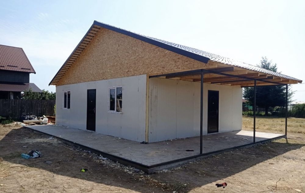 Case si containere modulare pe structură metalică rezistentă și inveli