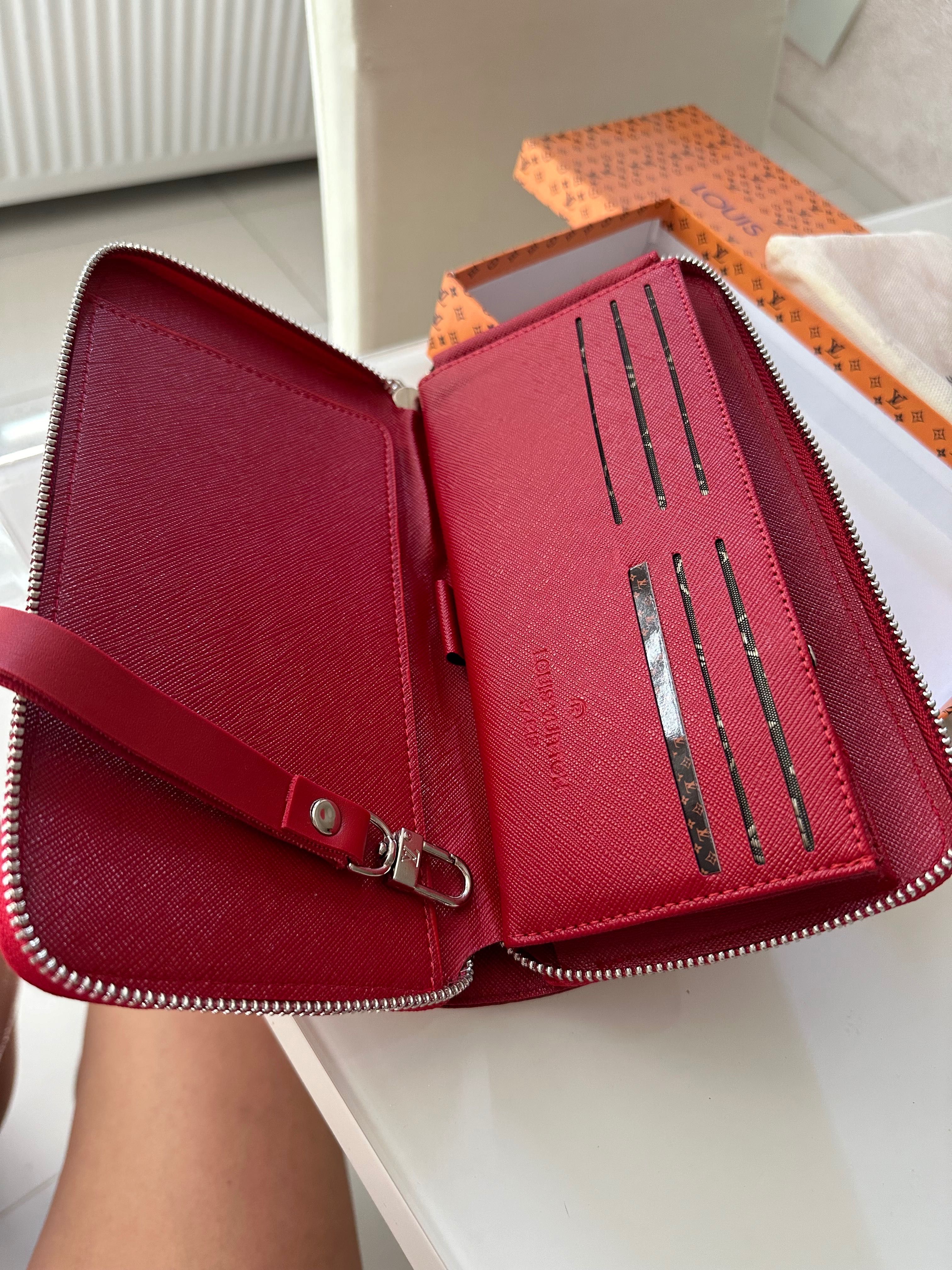 Louis Vuitton Портмоне