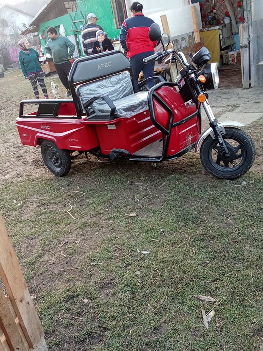 Tricicletă de vânzare .