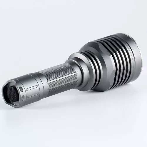 Convoy M21C cu Led SFT40 de 2000-Lumeni - 900m