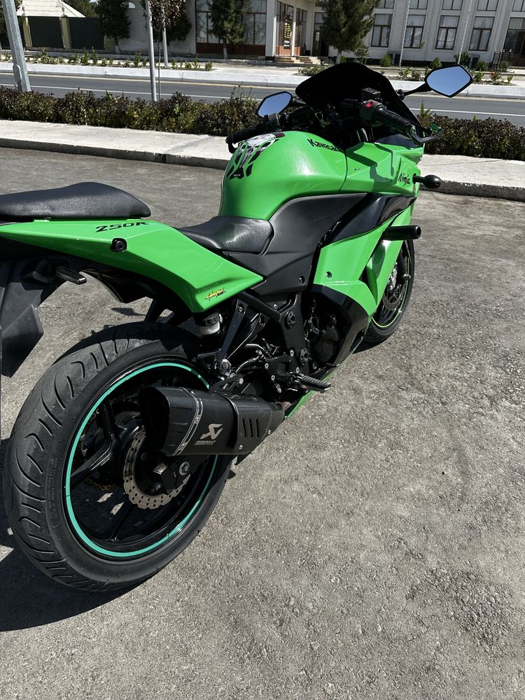Kawasaki ninja 250r (Orginal Yapon)