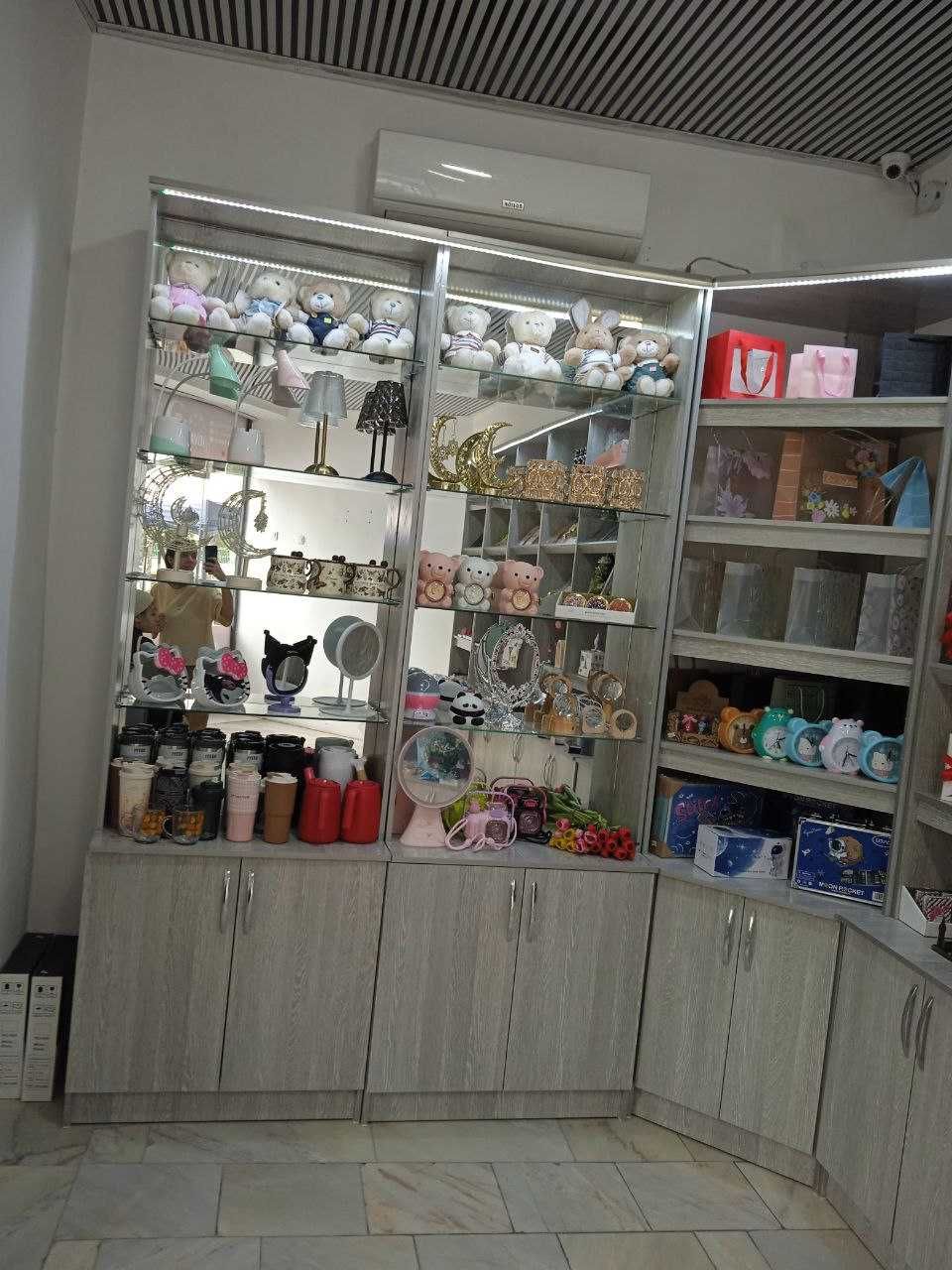 Magazin uchun tayyor mebel
