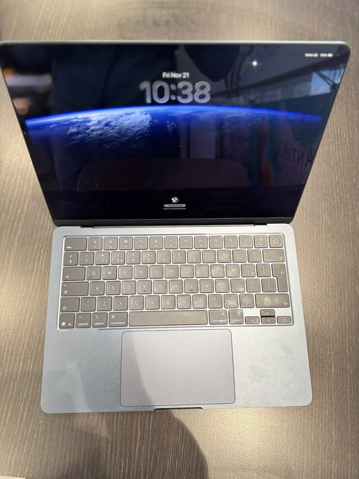 Laptop Apple MacBook Air 13", 2025, procesor M4, 16 Gb rami, 512 Gb