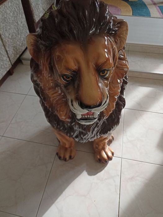 Керамичен декоративен лъв