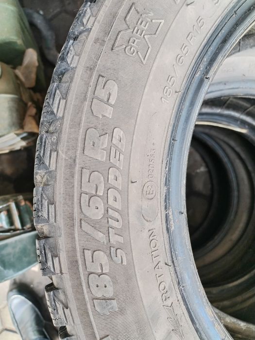 Продам зимние шины бу за 5000 тысяч