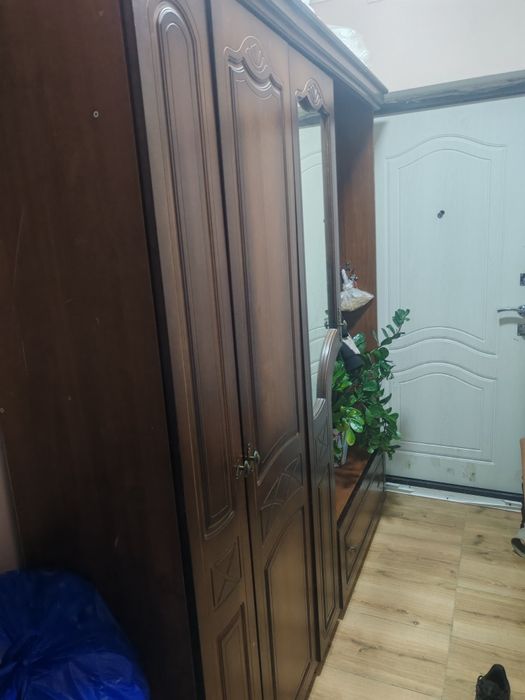 Шкаф для прихожей