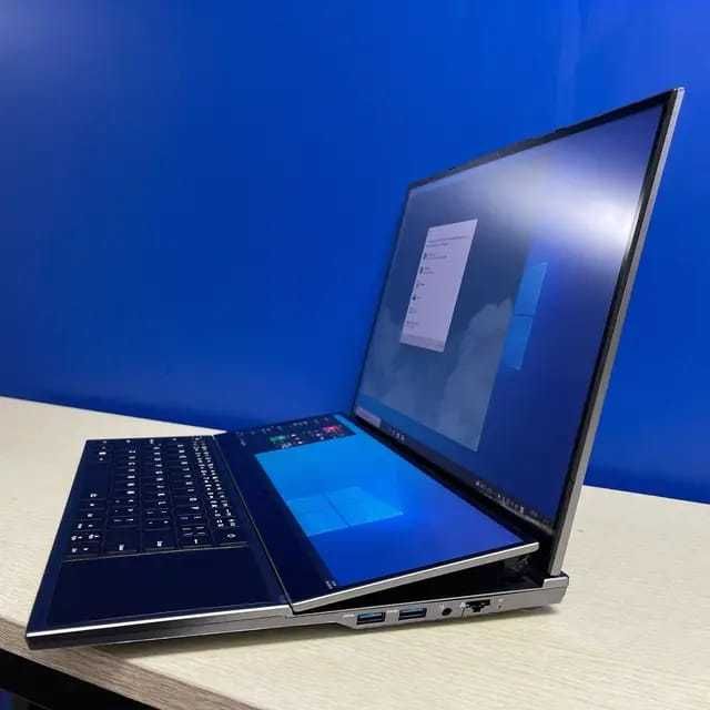 Ноутбук игровой с двойным экраном