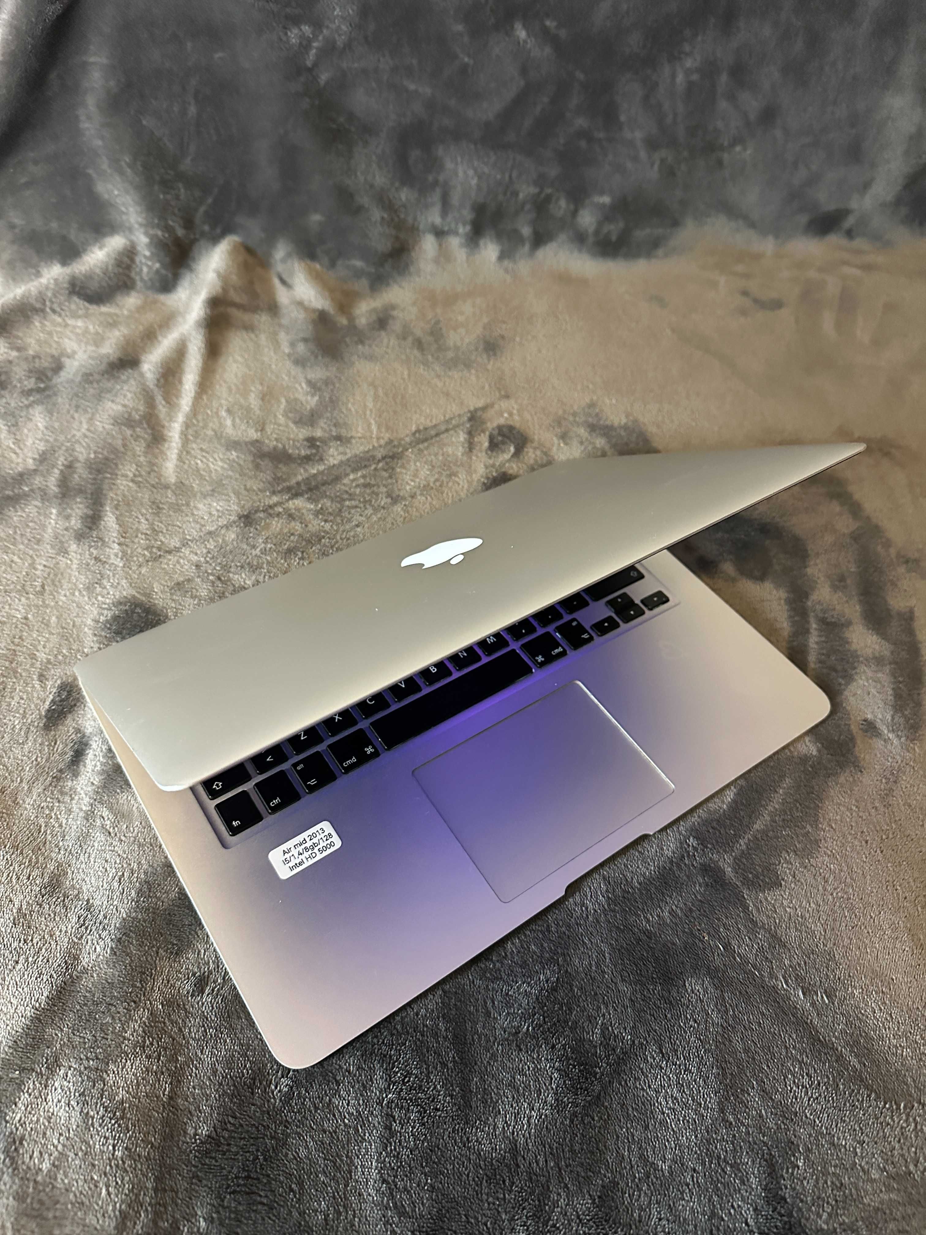 laptopuri MACBOOK air, pro , complete