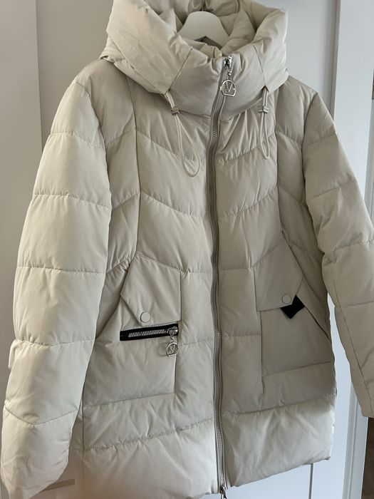 Продам зимний пуховик размер 48