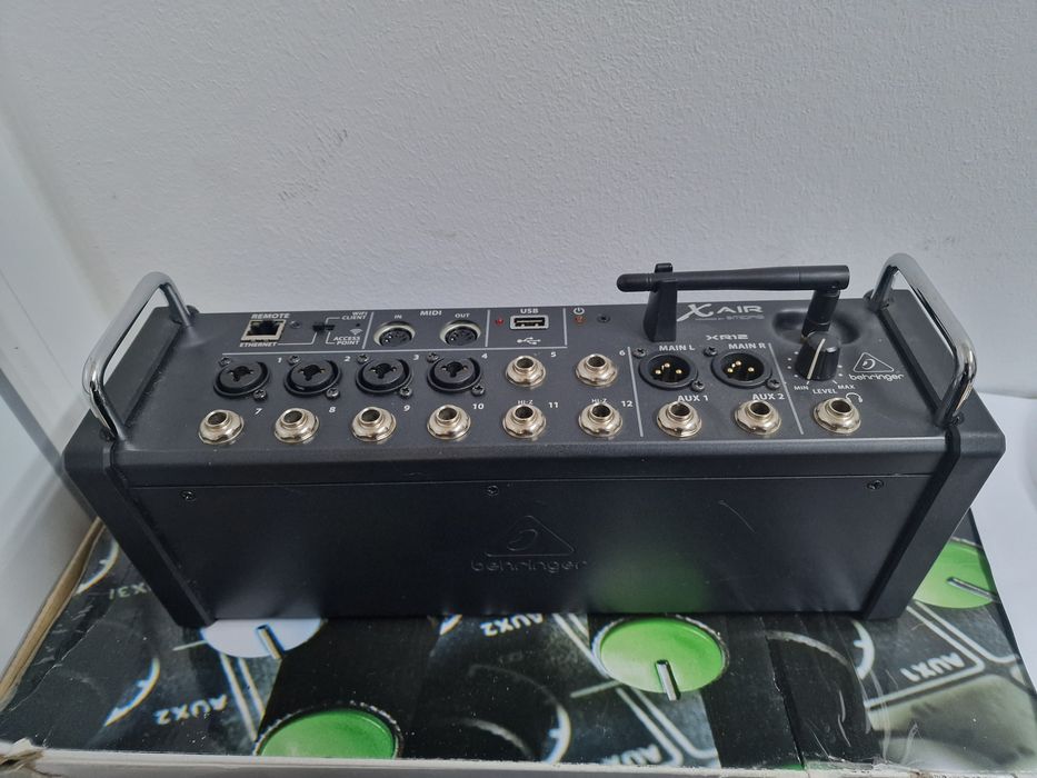 Mixer digital Behringer xr 12