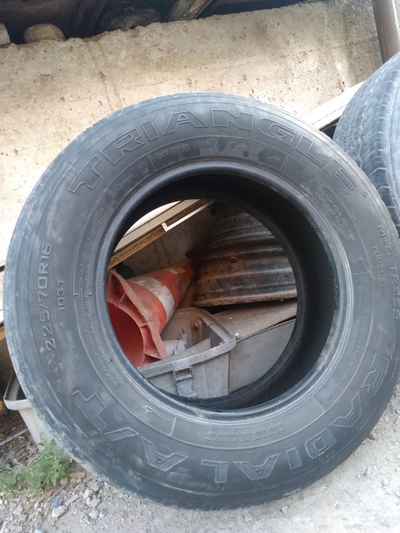 Продаётся срочна шины