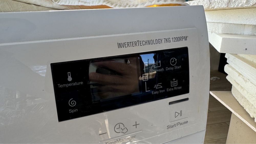 Пералня ELECTROLUX модел EWF1276GDW