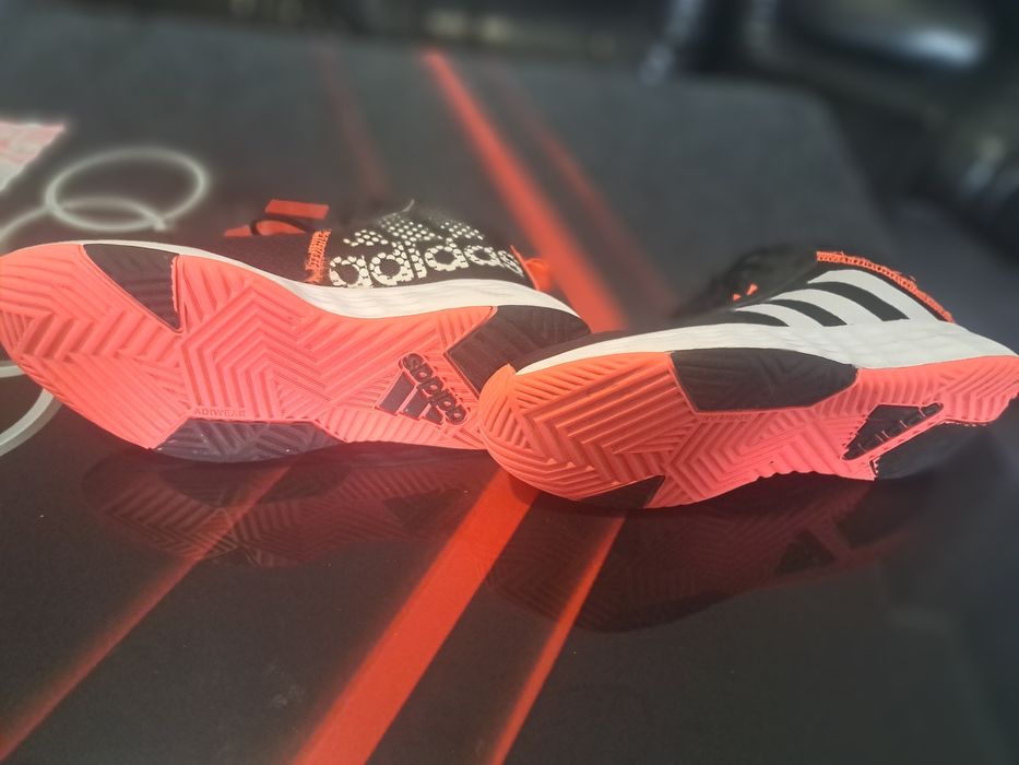Маратонки adidas