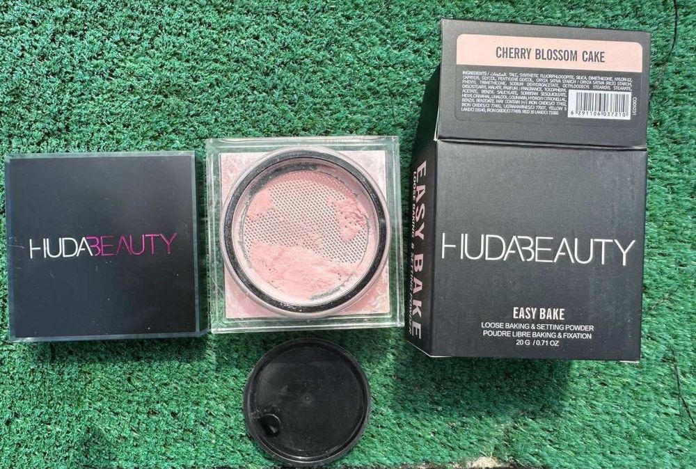 Пудра Huda beauty