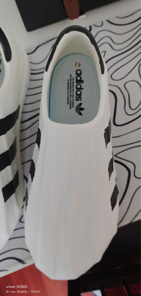 кросовки addidas