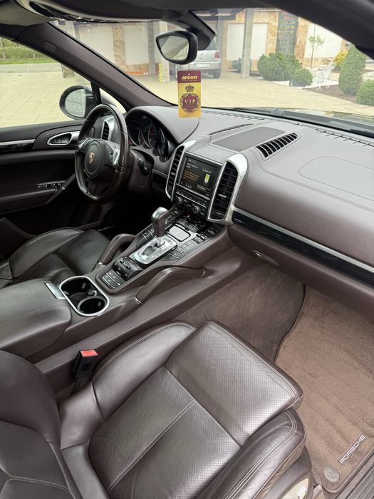 Porsche Cayenne 3.0 Diesel 2013 245 cp Panorama R21 Maro Km Reali