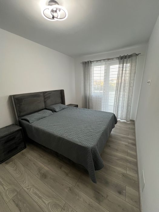 Închiriez apartament cu două camere