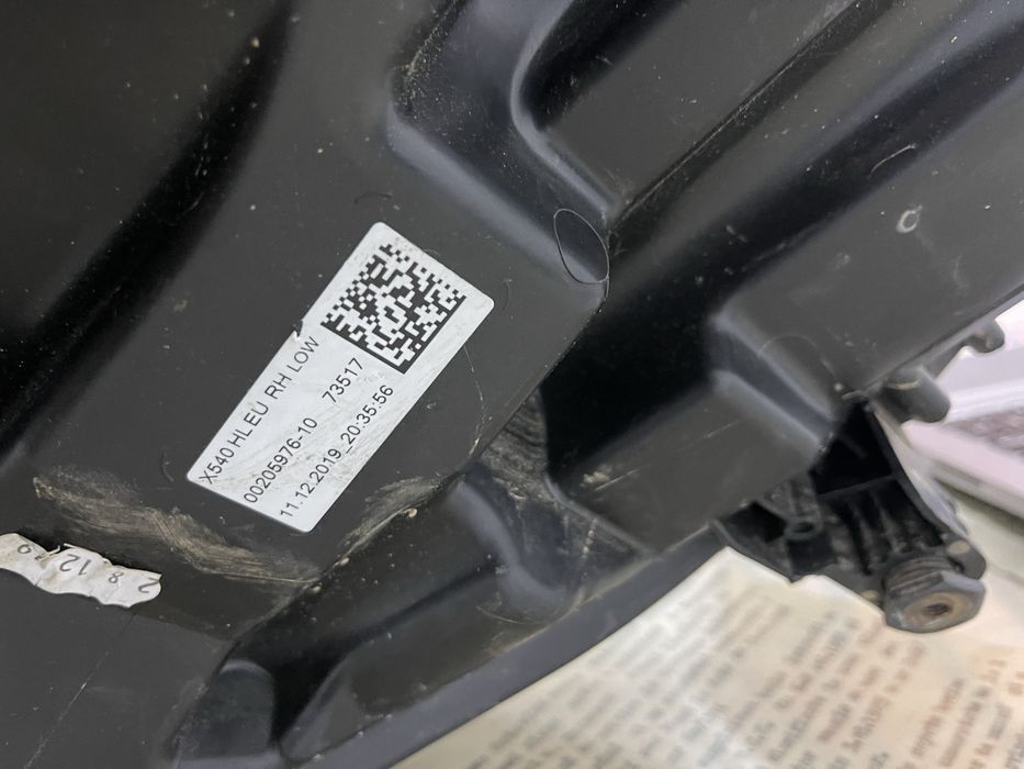 Far stanga Jaguar E-Pace X540 J9C313W029BD FULL LED 2017-2022