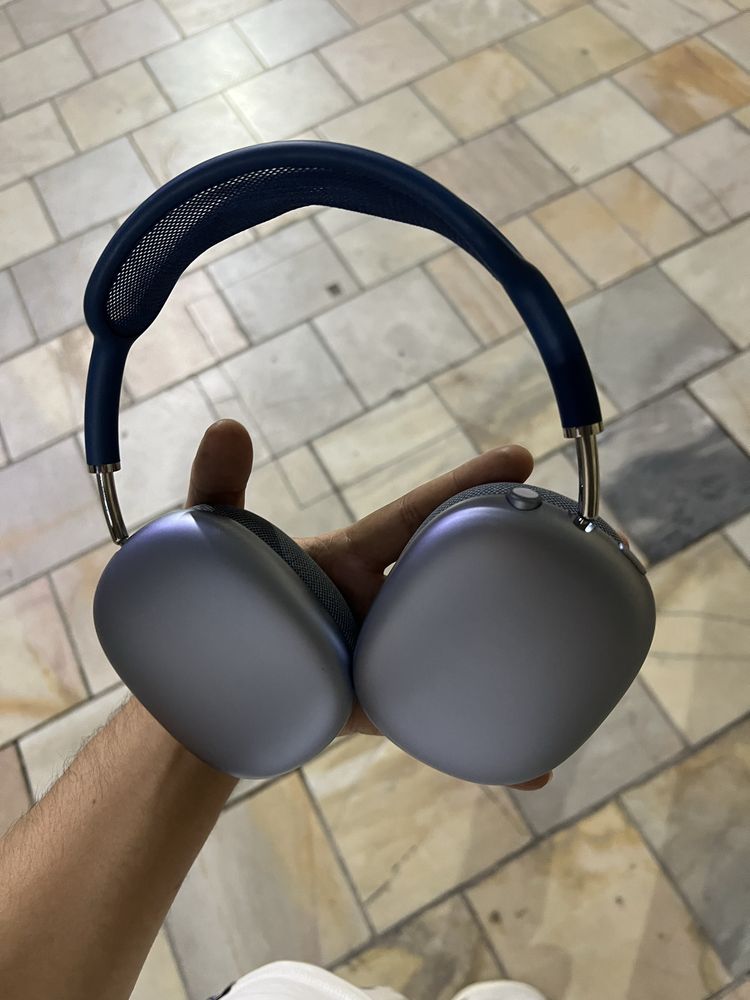 AirPodsMax. ideal