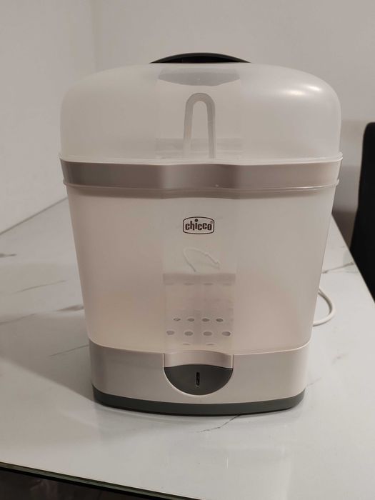 Sterilizator biberoane Chicco 2 în 1