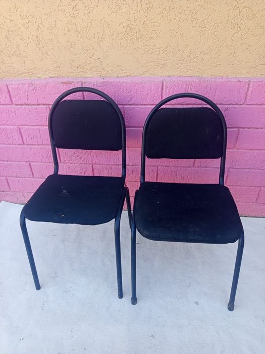 Продам стулья офисные.