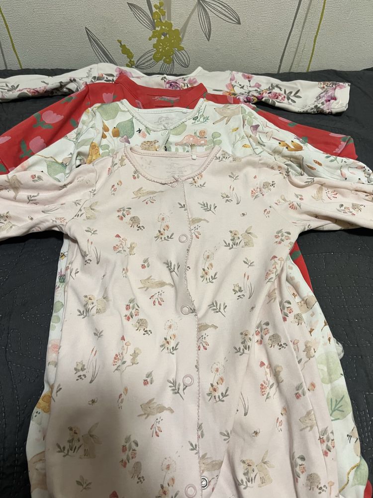 8бр. бодита Next, размер 6-9м. 5бр. Потничета H&M + други