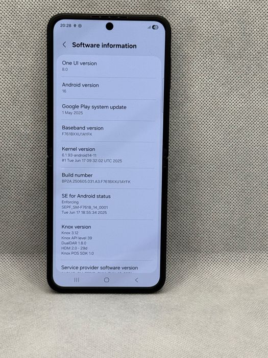Samsung Z Flip 7 Fe Pret 2300 lei