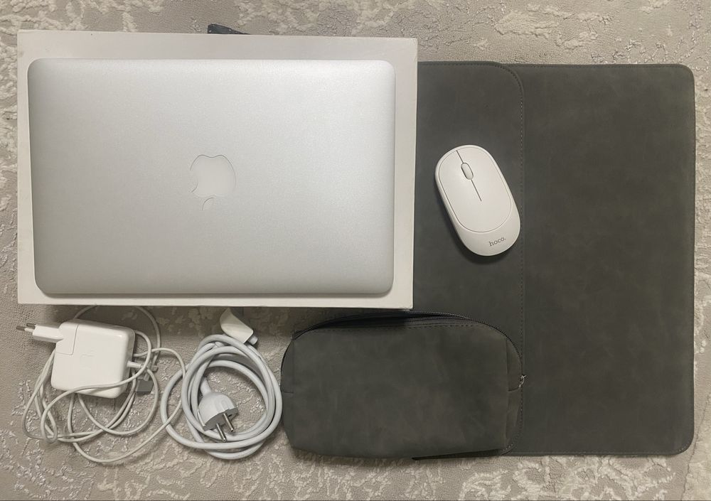 Macbook air  5,1