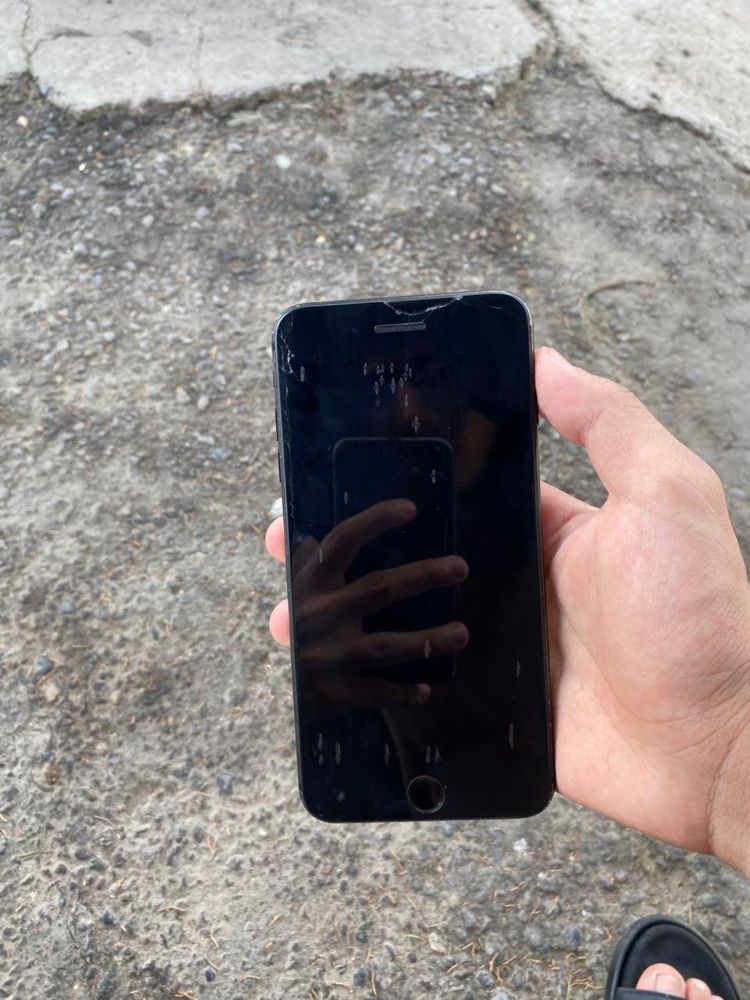 Iphone 7 plus qora
