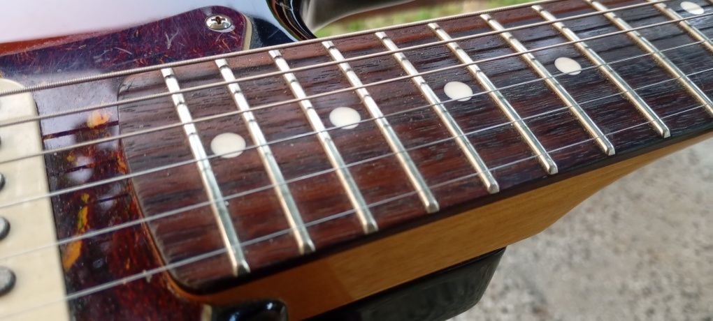 Squier Classic Vibe 60S Stratocaster Електрическа китара.